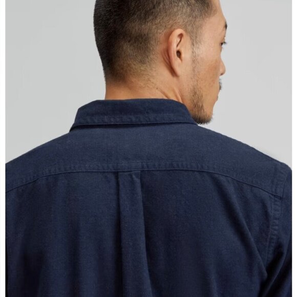 Everlane | The Brushed Flannel Shirt - Picture 3 of 10